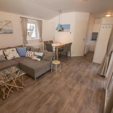 11 Holiday home
