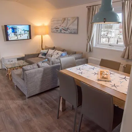 Holiday home 11 *